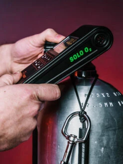 Divesoft Solo Nitrox Analyser 27 Divesoft Solo Nitrox Analyser -Free Dive Gears Sales Divesoft Solo Nitrox Analyser Lifestyle Side